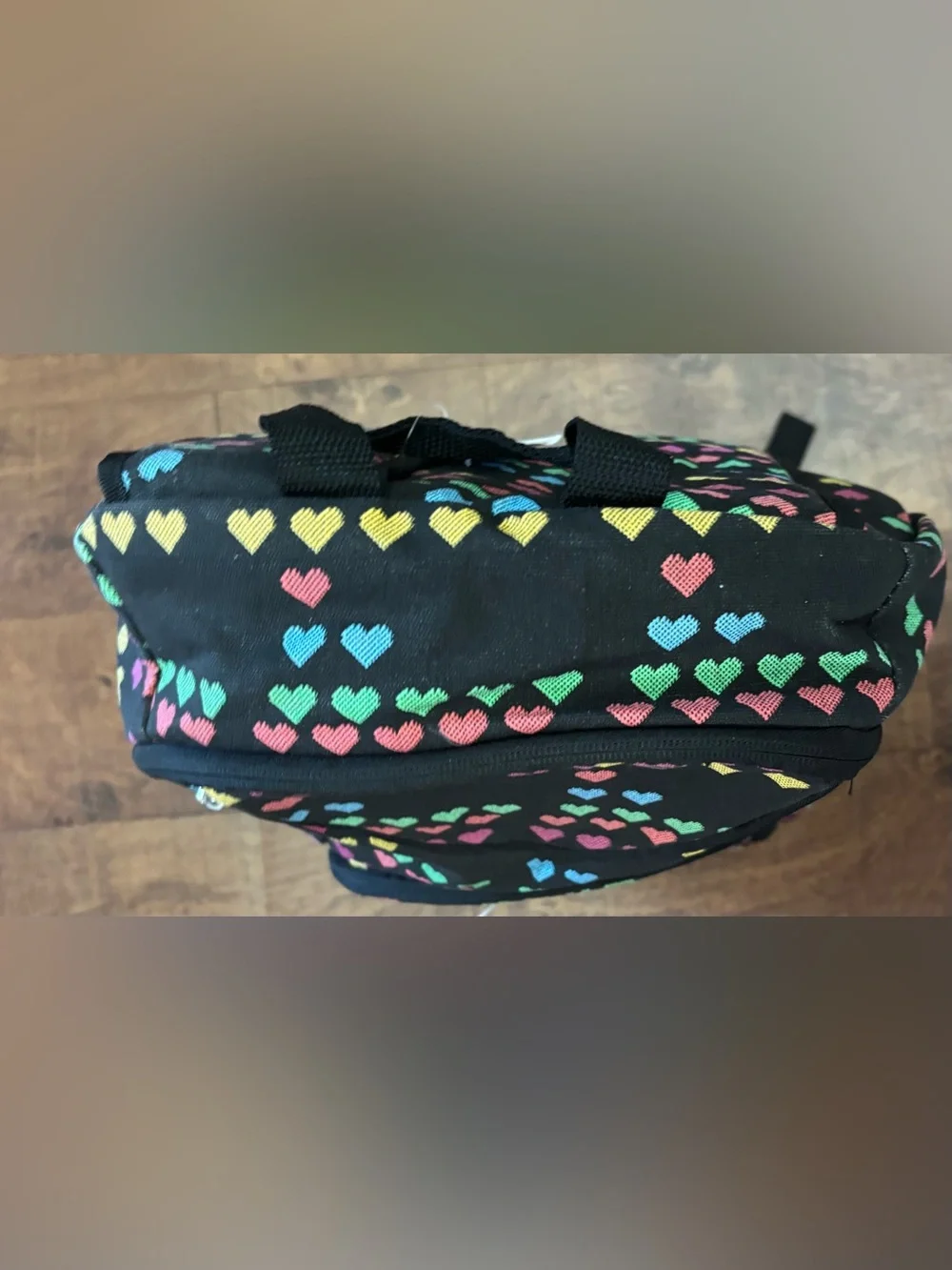 lugBLU Wireless Bluetooth Speaker Backpack black multicolor hearts NEW NWT